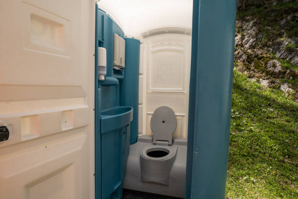 Best Porta potty rental near me  in Abingdon, IL